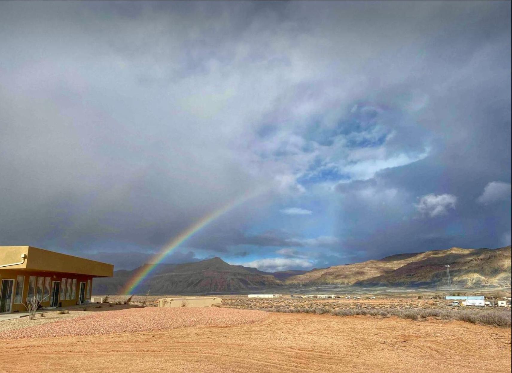 Page Arizona Border Town- Crimson Suite, Desert Canyon Getaway With Views Big Water Buitenkant foto