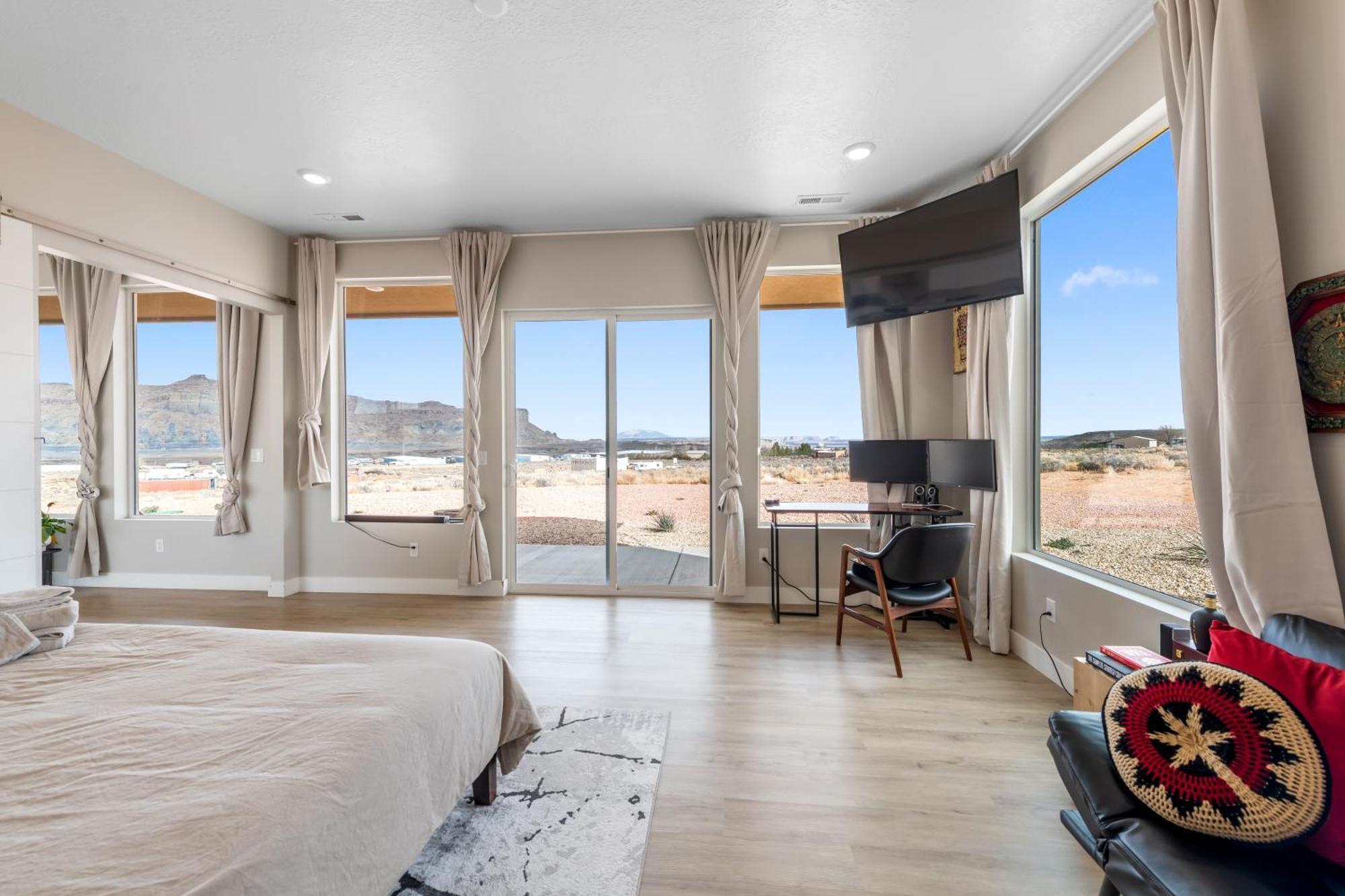 Page Arizona Border Town- Crimson Suite, Desert Canyon Getaway With Views Big Water Buitenkant foto
